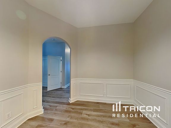 5th image of 1221 Heartwood Ave