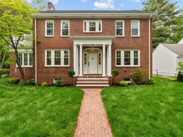 155 Woodward St, Newton, MA 02461