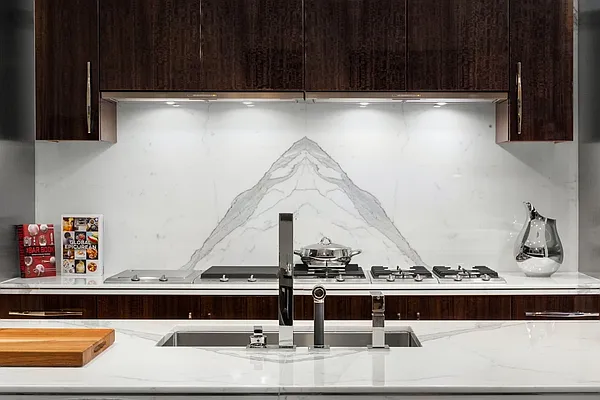 Sold by Extell Marketing Group | media 33