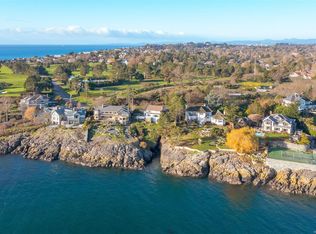 987 Beach Dr, Oak Bay, BC V8S 2N2