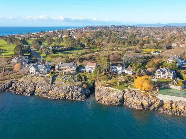 987 Beach Dr, Oak Bay, BC V8S 2N2
