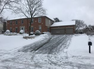 1152 W Chatham Dr, Palatine, IL 60067