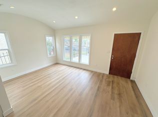 Front Unit, 2bd/1.5 bath with Central A/C and Heat and washer/dryer hookups, Los Angeles, CA 90037