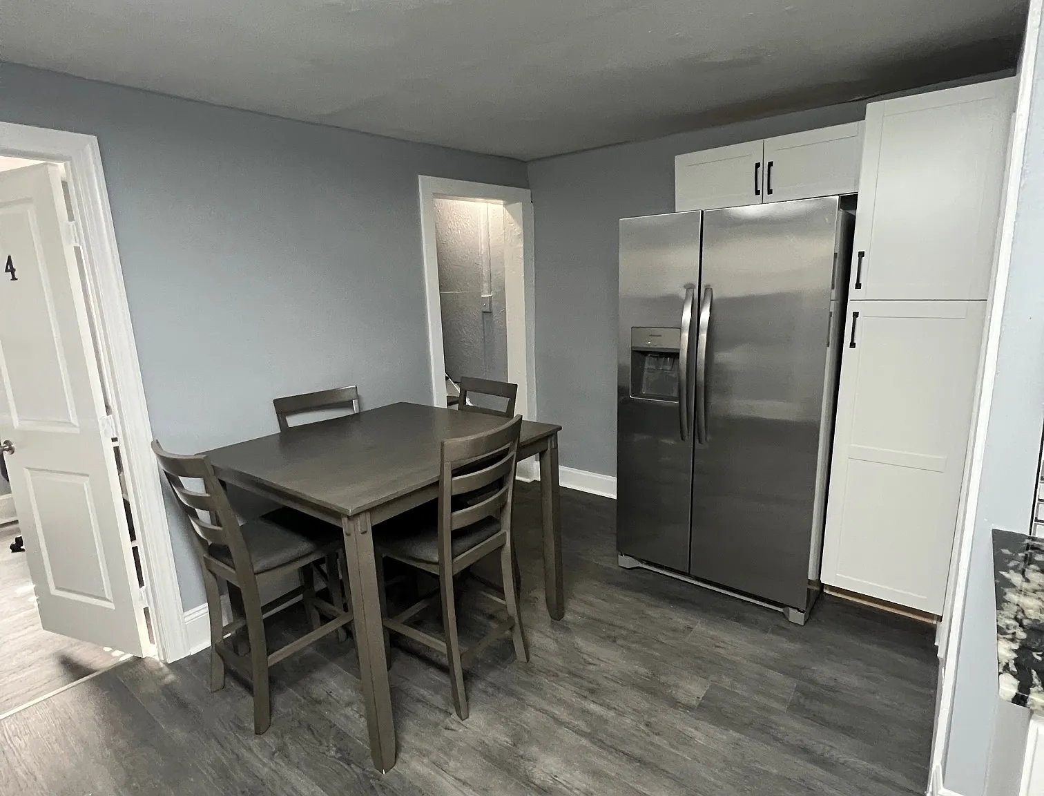 205 Ashworth Pl - Rm 1 — Photo 4
