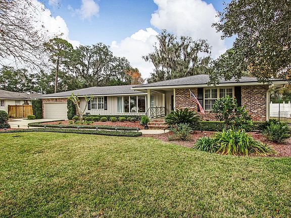 4th image of 4816 Avon Ln