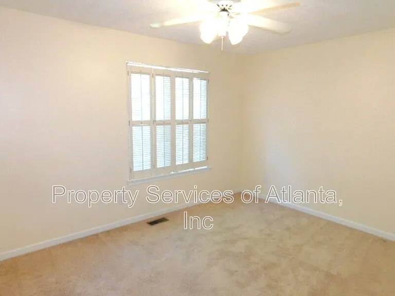 11215 Abbotts Station Dr — Photo 18