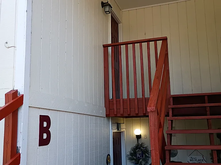 800 NE Ball Dr #A — Photo 17