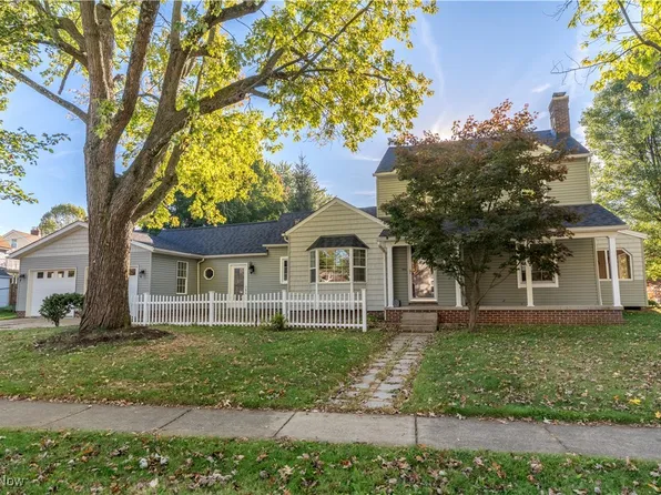 1663 24th St, Cuyahoga Falls, OH 44223