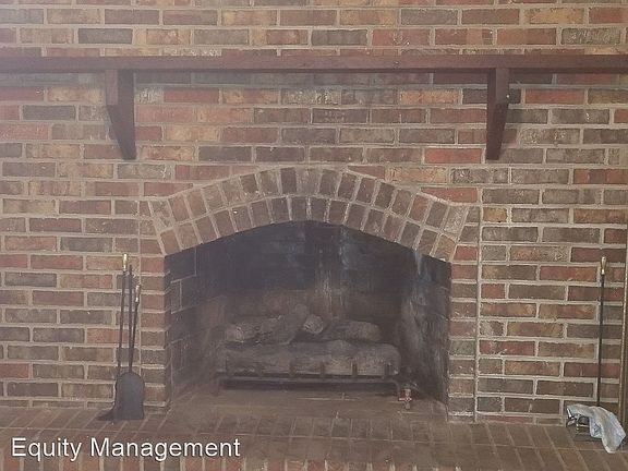 5th image of 4158 Parkwood Ave