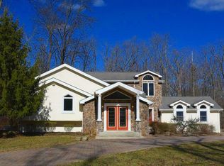 131 Lindbergh Rd, Hopewell, NJ 08525