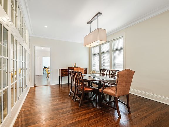 3rd image of 2242 N Lincoln Park W #2E