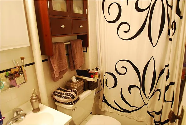 Rented by Buchbinder & Warren | media 20