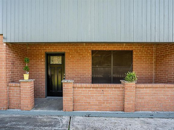 5th image of 17018-17018A Water Oak Dr