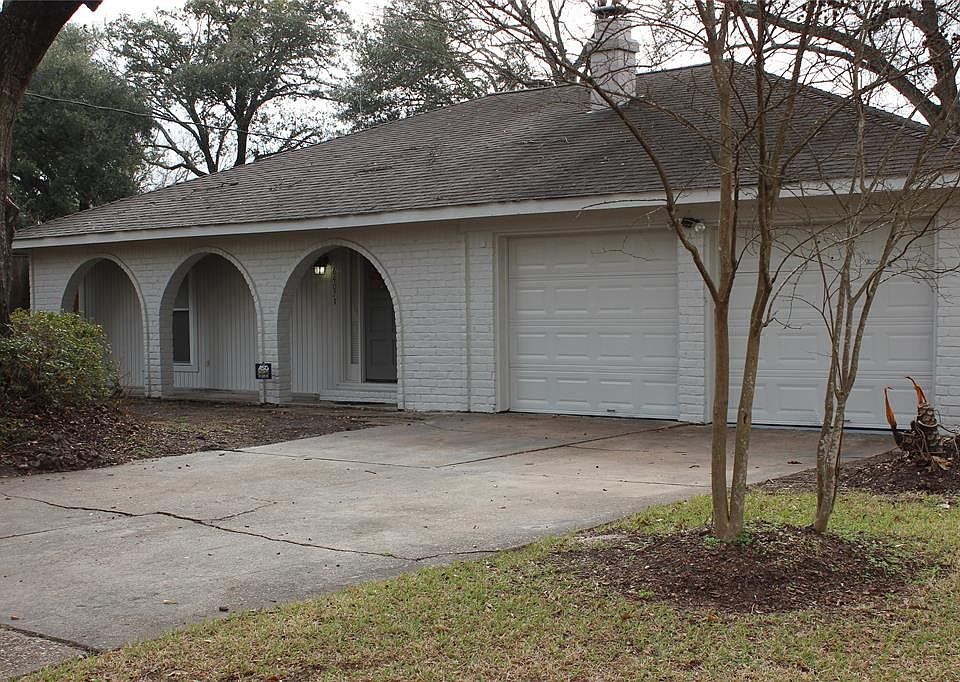 1st image of 6407 Fairwood Dr