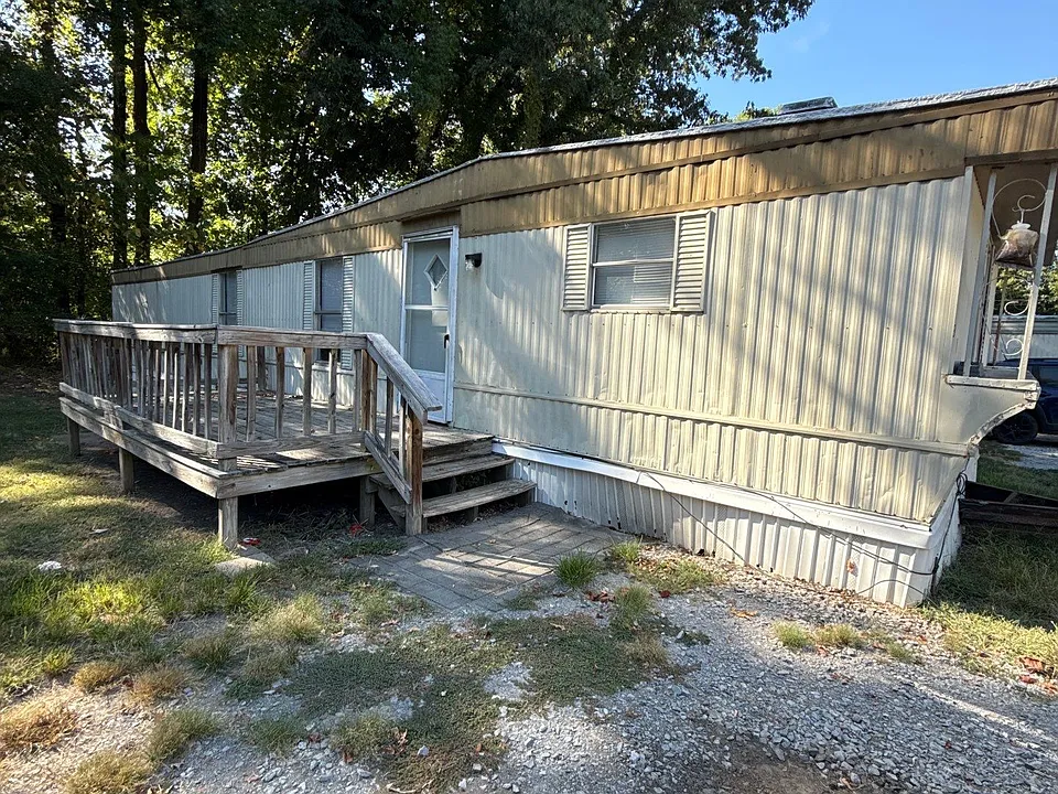 61 Oakwood Cir #3