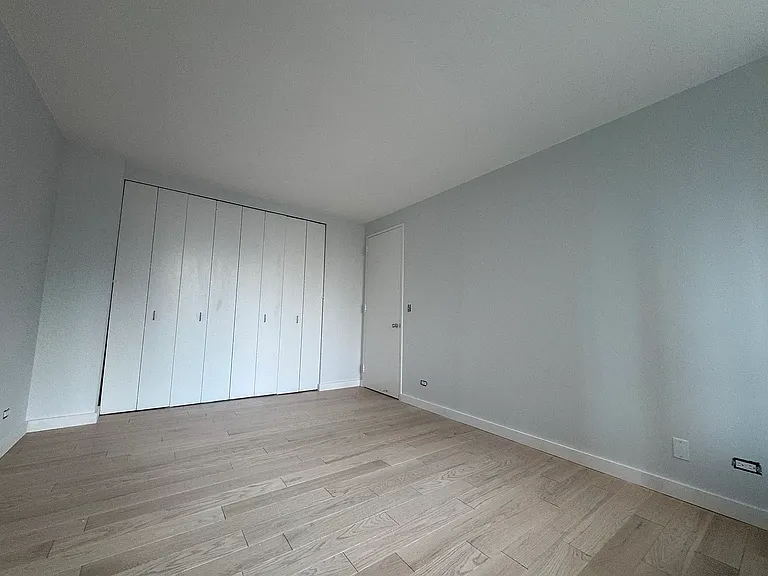 236 E 47th St #14E — Photo 11