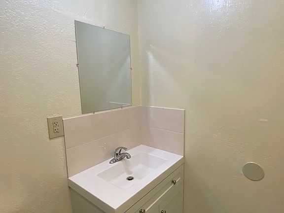 Unit Photo