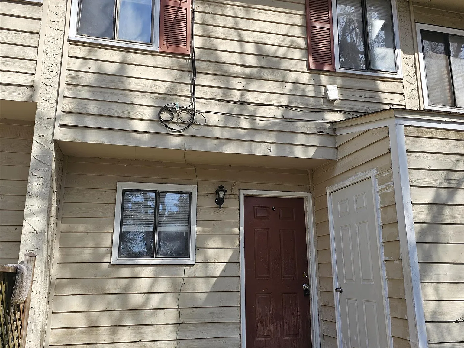 2 bed, 1.5 bath, 1000 sqft, $1,095 — Photo 2