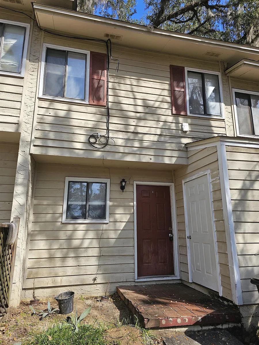 Building Photo - 3714 Rockbrook Dr #C