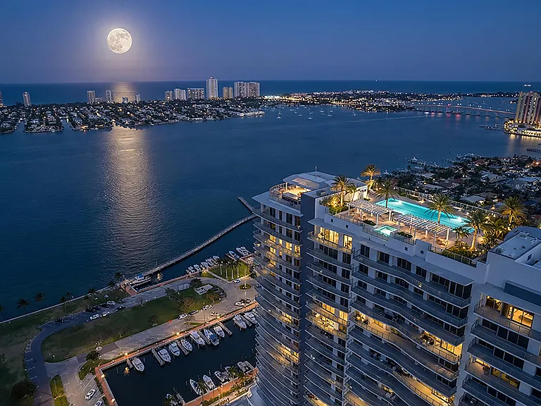 220 Lake Shore Dr #1011 — Photo 3