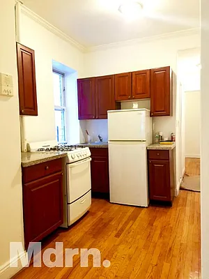 Rented by Mdrn Residential | media 10