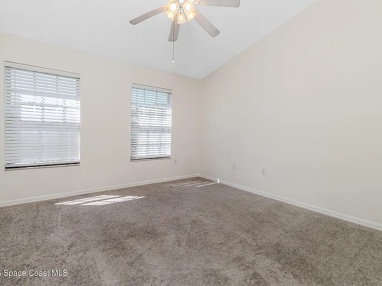 518 Steeplechase Ln — Photo 14