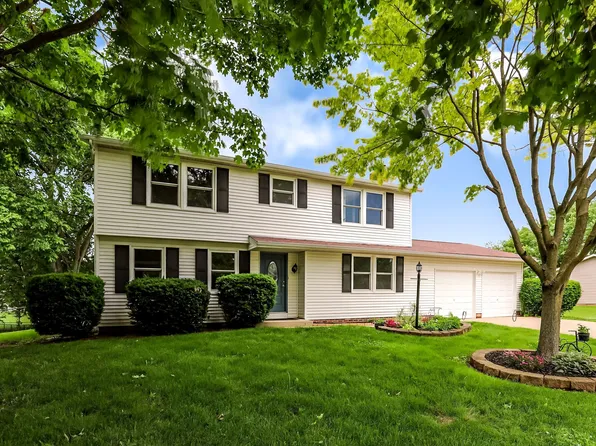 11357 Wood Creek Dr, Carmel, IN 46033