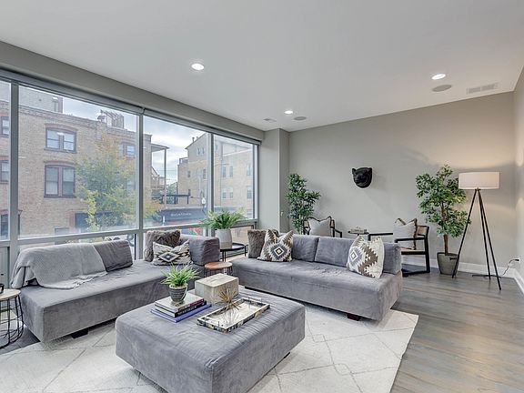 3rd image of 1864 N Damen Ave #2