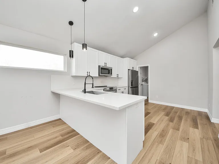 7605 Avenue C — Photo 26