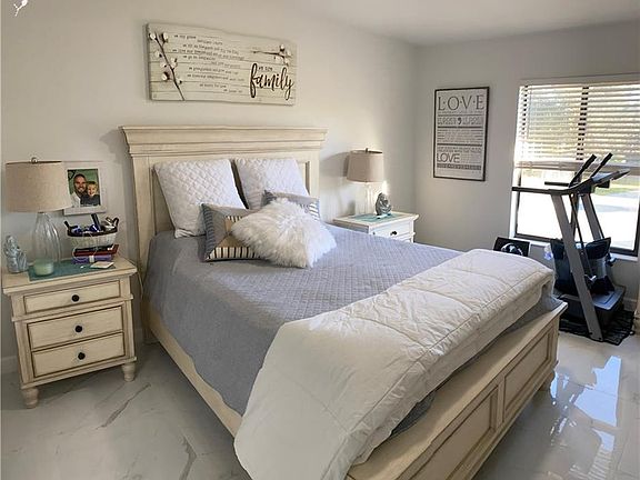 5th image of 1605 SW Silver Pine Way #101