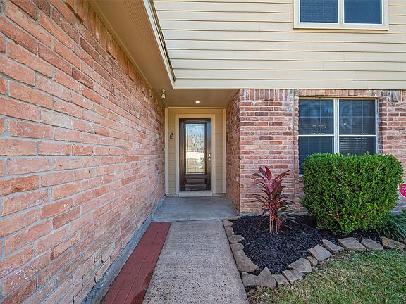 3rd image of 13703 Templar Ln
