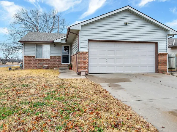 604 S Twin Pines Ave, Haysville, KS 67060