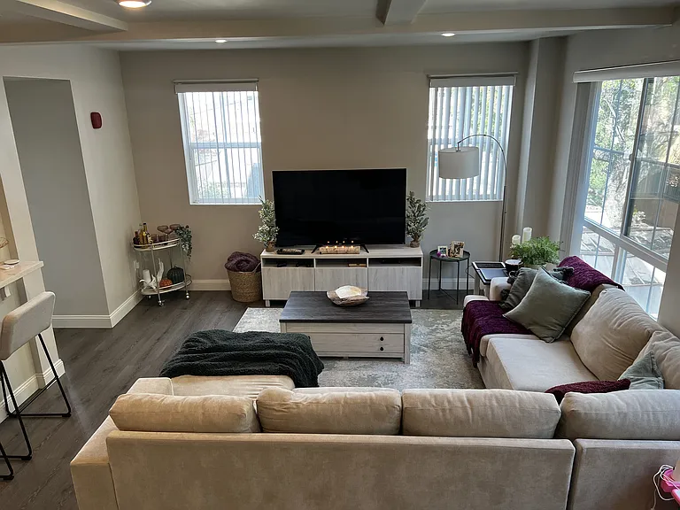5302 Cleon Ave #102 — Photo 24