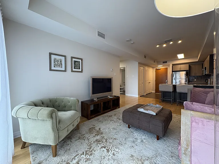 195 Besserer St #803 — Photo 13