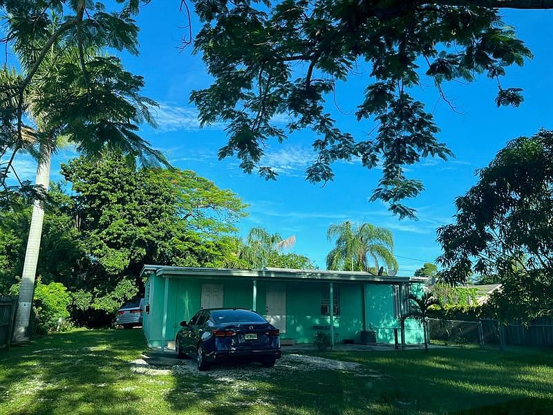 1st image of 623 Mango Dr #A-2