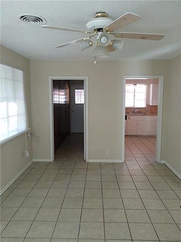 1st image of 2960 Valley View Ln