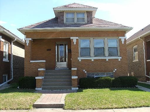 1st image of 2737 S Clarence Ave