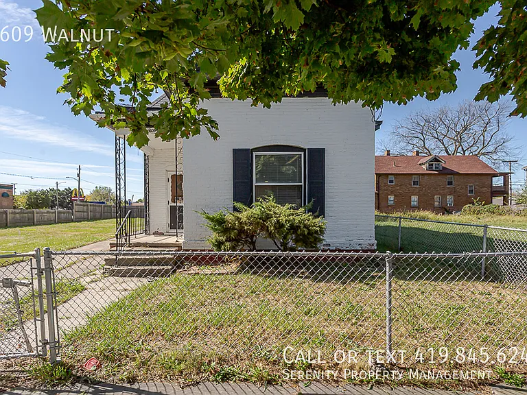 1609 Walnut St — Photo 23