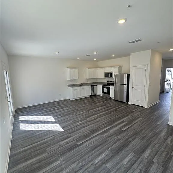 3009 Acacia Cir — Photo 5