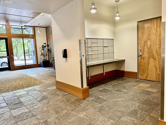 4th image of 821 NW 11th Ave APT 315