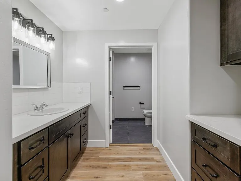 147 S K St #202 — Photo 10