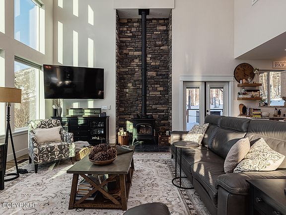 5th image of 14345 Canyon Rd