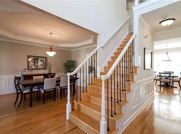 3rd image of 2430 Radrick Ln