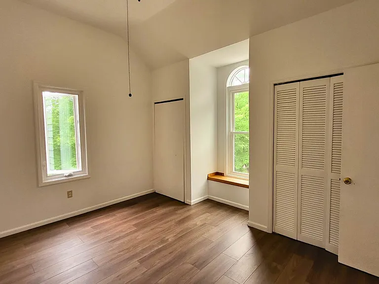 19 Friendship Ln — Photo 10