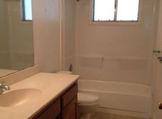 4304 N Barcus Ave, Fresno, CA 93722