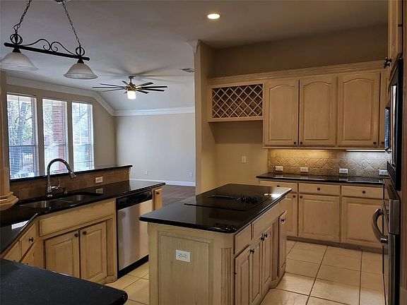 4th image of 1411 Briar Meadow Dr