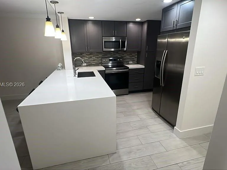 900 NE 12th Ave #703 — Photo 4