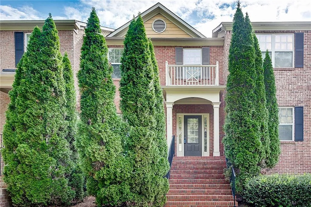 3 bed, 3.0 bath, 1540 sqft, $2,350 — Photo 1