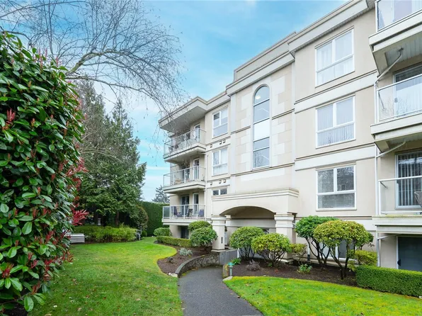 331 Burnside Rd E #301, Victoria, BC V9A 1A6