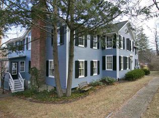 2955 Rosendale Rd, Niskayuna, NY 12309